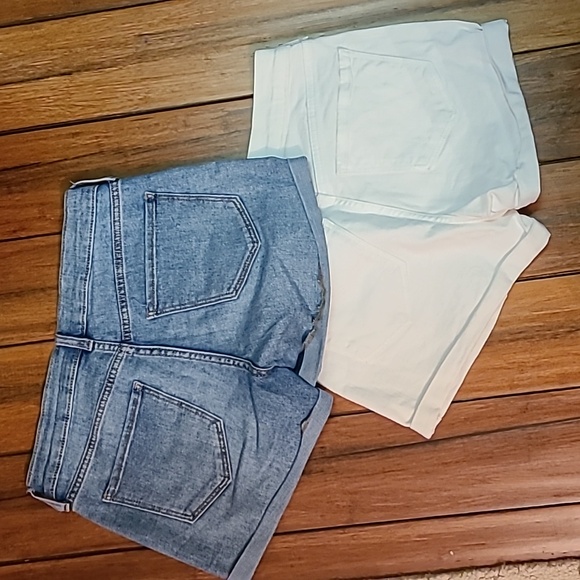 Jean shorts - Picture 2 of 3